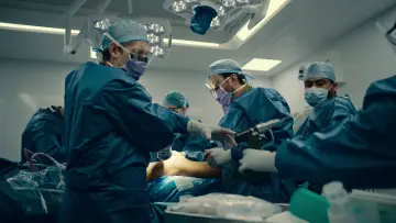 Zasłona do serialu "Kwestia życia i śmierci: Londyński system ratunkowy" #1553139