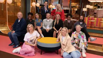 Zasłona к сериалу "LOL: Last One Laughing UK" #1484930