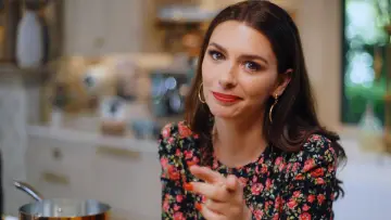 Zasłona do serialu "The Pasta Queen" #1874604