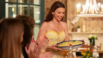 Zasłona do serialu "The Pasta Queen" #1874615