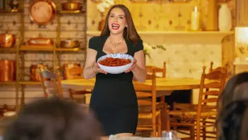 Zasłona do serialu "The Pasta Queen" #1874616
