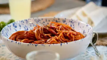 Zasłona do serialu "The Pasta Queen" #1874617
