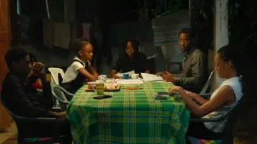 Zasłona к сериалу "Rodzina trzyma się razem" #1441255