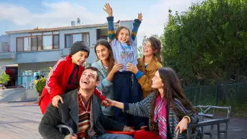 Zasłona к сериалу "Sahipsizler" #1363987