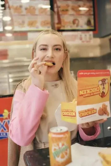 Plakat к сериалу "Chicken Shop Date" #1317131