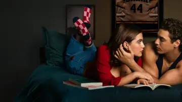 Zasłona к сериалу "Off Campus" #1216894