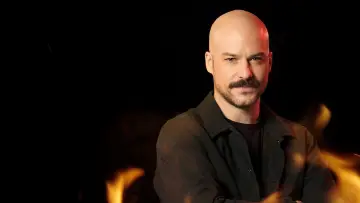 Hot Ones Québec plakat