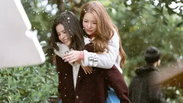 Zasłona к сериалу "รัก ปาก แข็ง" #1482929
