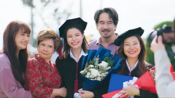 Zasłona к сериалу "รัก ปาก แข็ง" #1483006