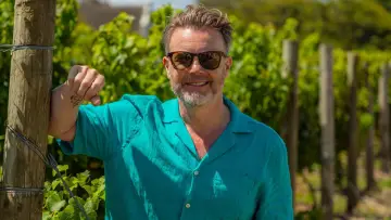 Zasłona do serialu "Winiarska podróż Gary