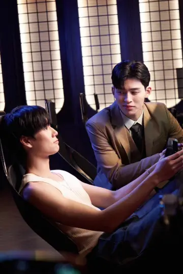 Plakat к сериалу "มีสติหน่อยคุณธีร์" #1408976
