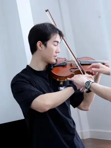 Plakat к сериалу "ความลับในบทเพลงที่บรรเลงไม่รู้จบ" #1492602