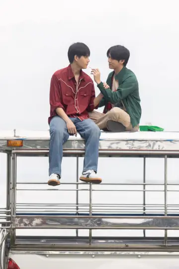 Plakat к сериалу "ผมเจอเจ้าชายบนชายหาด" #1496318