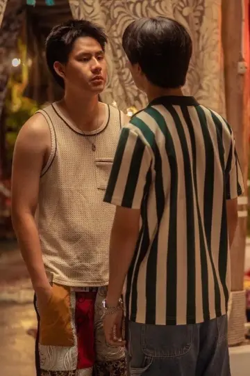 Plakat к сериалу "ผมเจอเจ้าชายบนชายหาด" #1496335