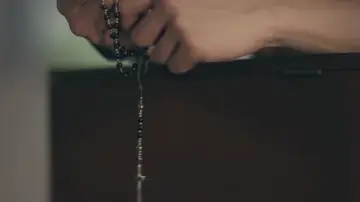 Zasłona к сериалу "เด็กชายไม่ไปสวรรค์" #1475607