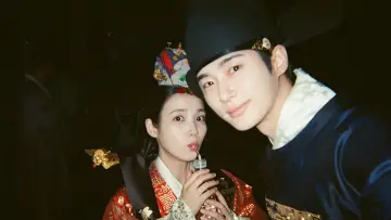 Zasłona к сериалу "21세기 대군부인" #1351288