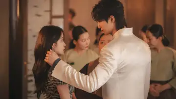 Zasłona к сериалу "21세기 대군부인" #1351312
