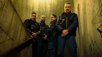 Zasłona к сериалу "Gliniarze to dranie: serial" #1487713