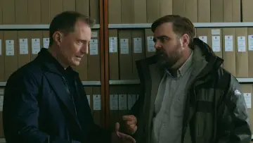 Zasłona do serialu "Przełom" #1552982