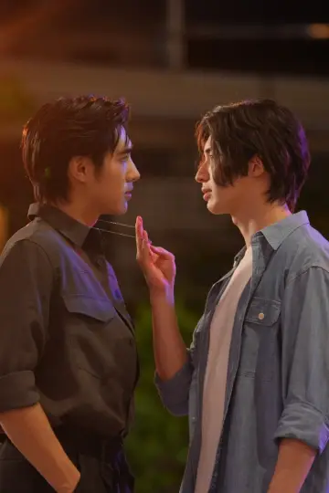 Plakat к сериалу "การเกิดใหม่ของดวงดาว" #1508292