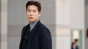 Zasłona к сериалу "신이랑 법률사무소" #1475007
