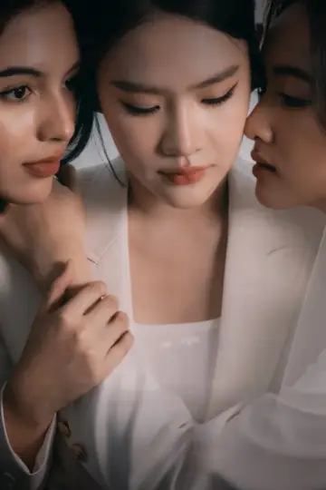 Plakat do serialu "รักขบวนนี้หัวใจเกือบวาย" #1667552