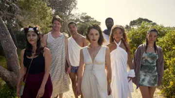 Zasłona к сериалу "Two Weeks in August" #1399914