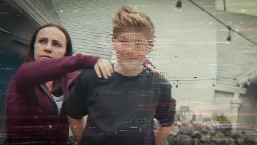Zasłona do serialu "Zła sława: Ciemna strona kidfluencingu" #1507784