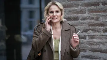 Zasłona do serialu "Queen of Fucking Everything" #1677301