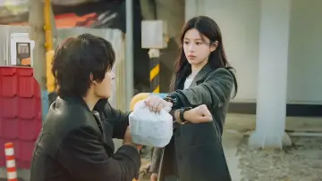 Zasłona к сериалу "모두가 자신의 무가치함과 싸우고 있다" #1388249