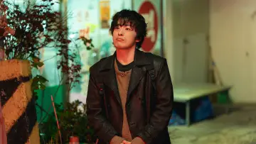 Zasłona к сериалу "모두가 자신의 무가치함과 싸우고 있다" #1388252