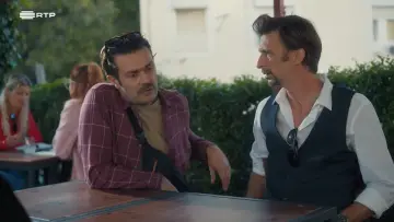 Zasłona do serialu "Zróbcie hałas" #1560773
