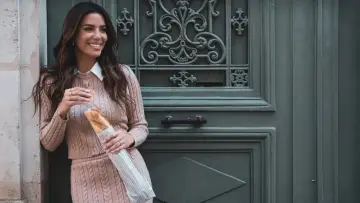 Zasłona do serialu "Eva Longoria: Searching for France" #1497806