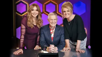Zasłona do serialu "Celebrity Puzzling" #1670468