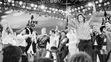 Zasłona do serialu "Live Aid po 40 latach: Kiedy rock ’n’ roll podbił świat" #1605389