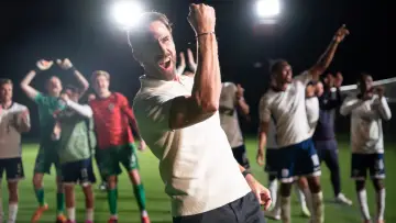 Zasłona к сериалу "Dear England" #1485378