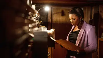 Zasłona do serialu "Zidentyfikowani po latach" #1483259