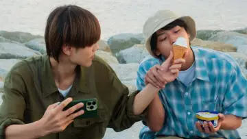 Zasłona к сериалу "修学旅行で仲良くないグループに入りました" #1392829
