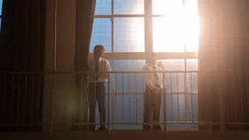 Zasłona к сериалу "修学旅行で仲良くないグループに入りました" #1392831