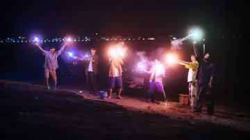 Zasłona do serialu "修学旅行で仲良くないグループに入りました" #1660738
