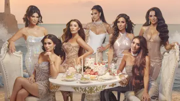 Zasłona к сериалу "The Real Housewives of Rhode Island" #1496558