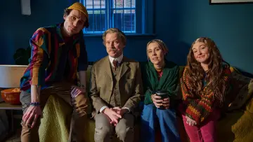 Zasłona do serialu "Mitchell and Webb Are Not Helping" #1552184