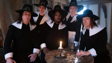 Zasłona do serialu "Mitchell and Webb Are Not Helping" #1552189