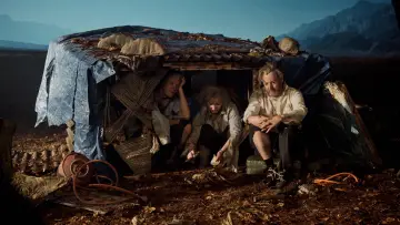 Zasłona do serialu "Mitchell and Webb Are Not Helping" #1552190