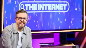 Zasłona do serialu "Iain Stirling: Roast Internetu" #1546872