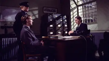 Zasłona do serialu "New Scotland Yard" #1661282