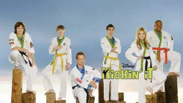 Zasłona к сериалу "Z kopyta" #1374822