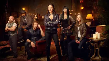 Zasłona к сериалу "Zagubiona tożsamość" #1358312