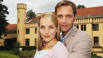 Zasłona к сериалу "Bianca - Wege zum Glück" #1433862