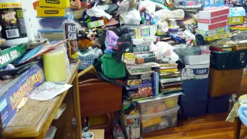 Zasłona к сериалу "Hoarders" #1411567